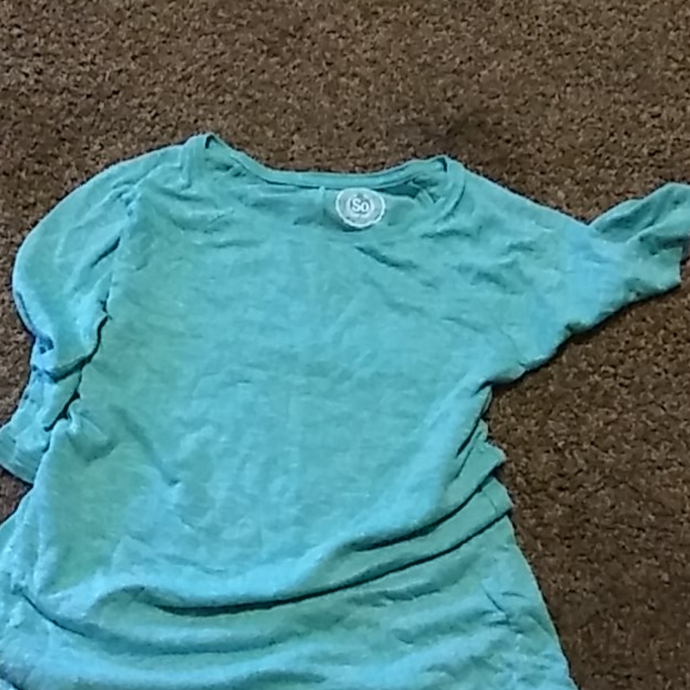 Teal elbow sleeve teal shirt